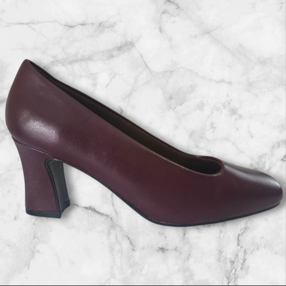 Ashley Taylor Maroon Block Heel Pumps Size 6.5 - Picture 1 of 8